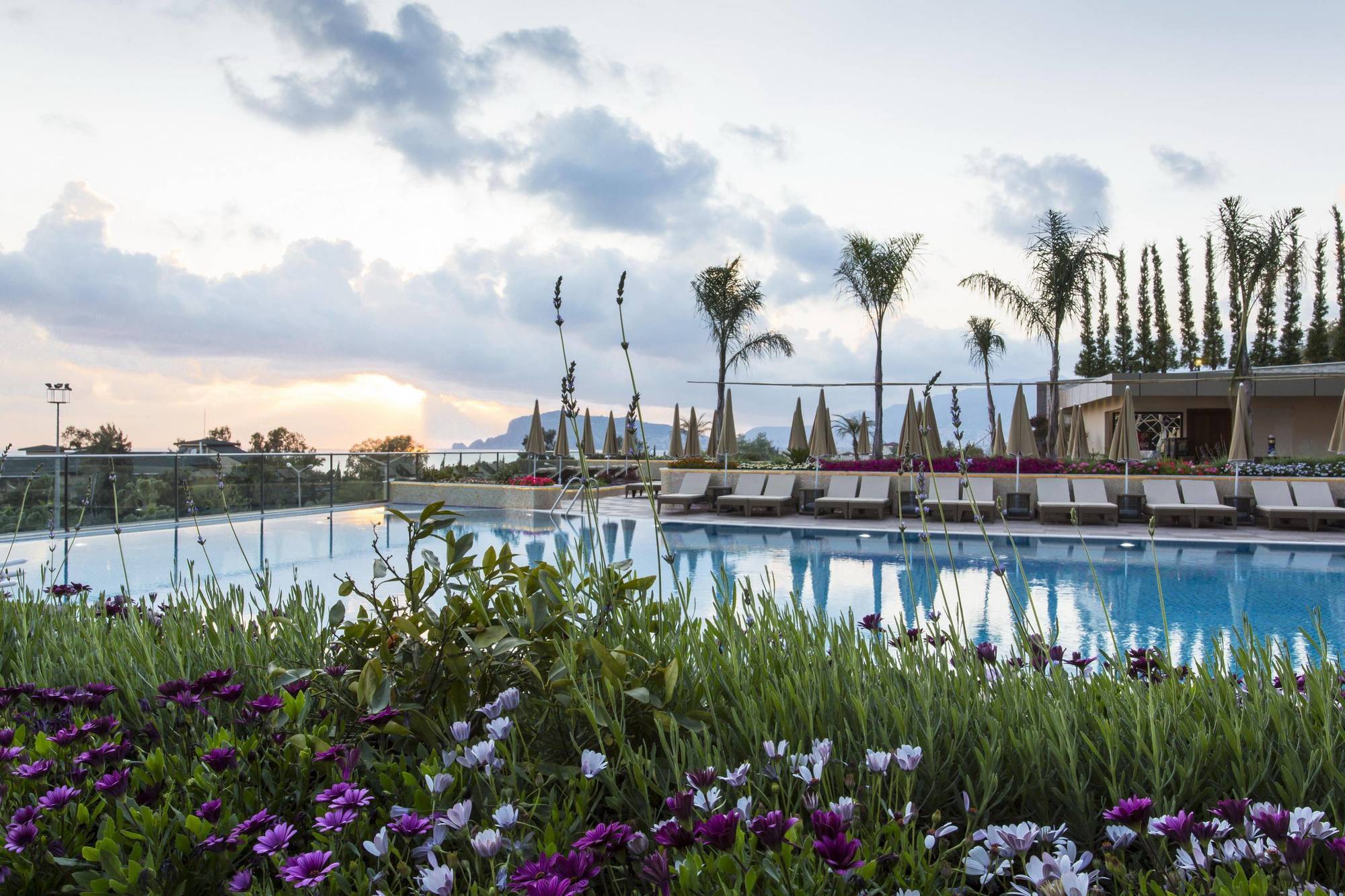 Michell Hotel (Adults Only) Alanya Bagian luar foto